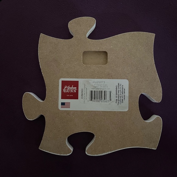 “Friends Gather at the Shore” Wooden Decor - Picture 2 of 3